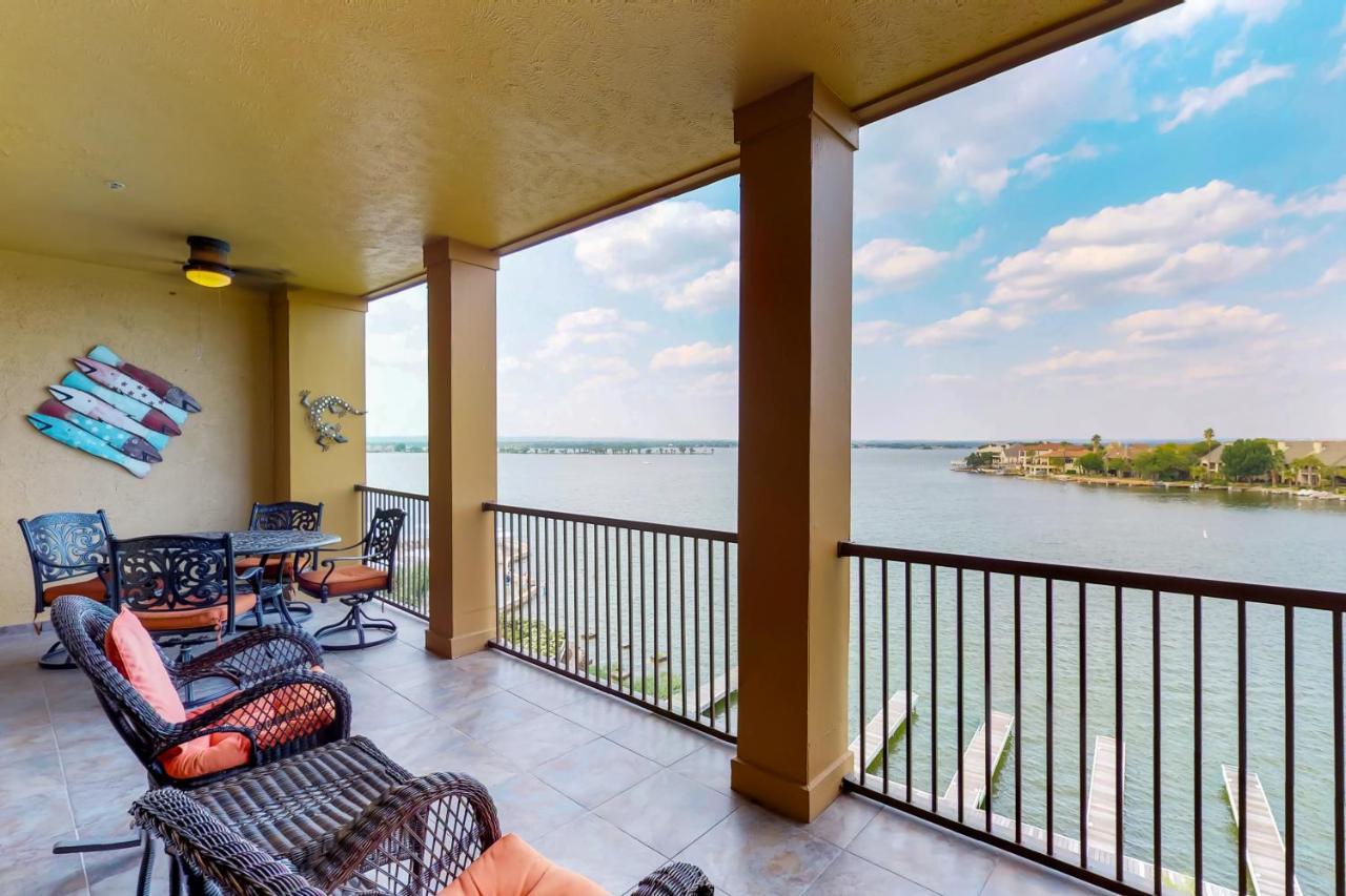 The Waters Condo Building 5 Patriot'S Retreat Horseshoe Bay Ngoại thất bức ảnh